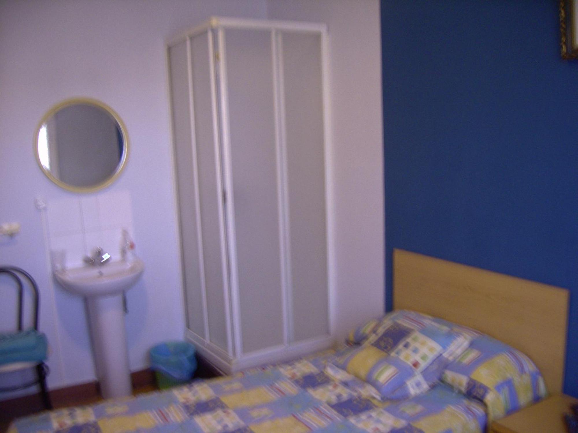 Pension Gema Irun Cameră foto