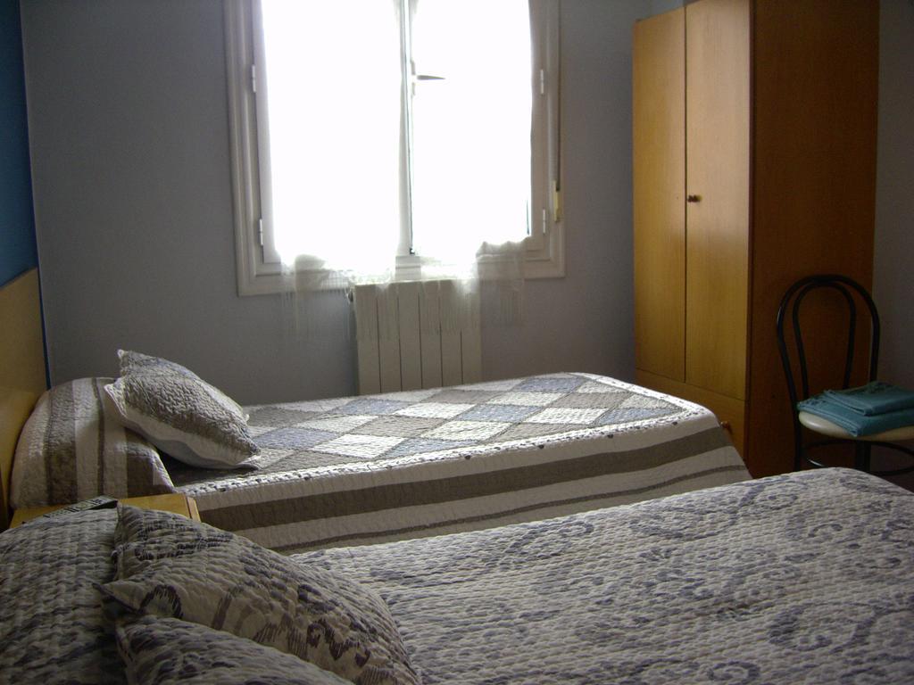 Pension Gema Irun Cameră foto